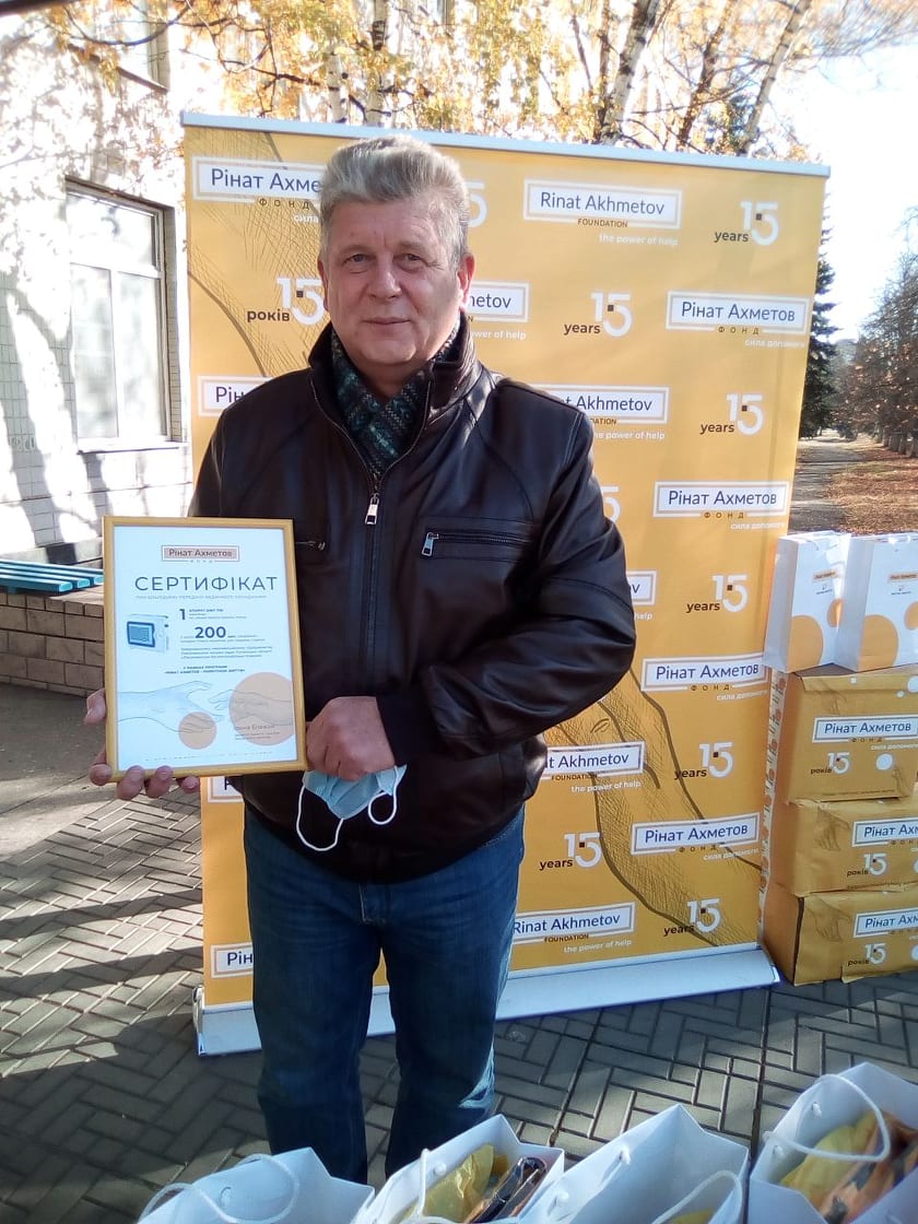 Fighting the pandemic together: DTEK and Rinat Akhmetov Foundation have delivered another batch of ventilators to hospitals in Lugansk region.  1