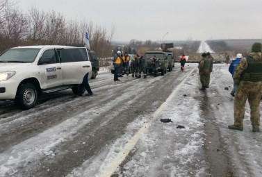 Енергетики ДТЕК готові відновити електропостачання Авдіївки, щойно отримають «зелений коридор»