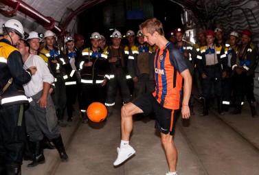 FC Shakhtar player set a record for juggling a ball underground