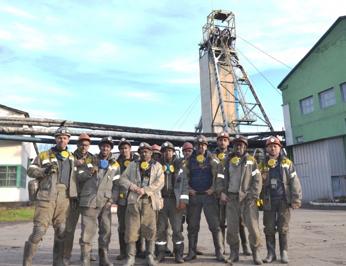 Dobropolskoe mine workers receive bonuses for safe work