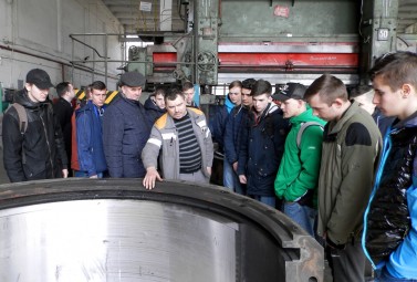 A mechanic can also become a power engineer: students have visited DTEK Ladyzhinskaya TPP