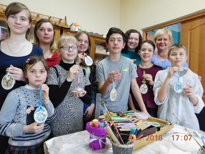 Open master class of decoupage at DTEK Kurakhovskaya TPP, or Entrance strictly with children