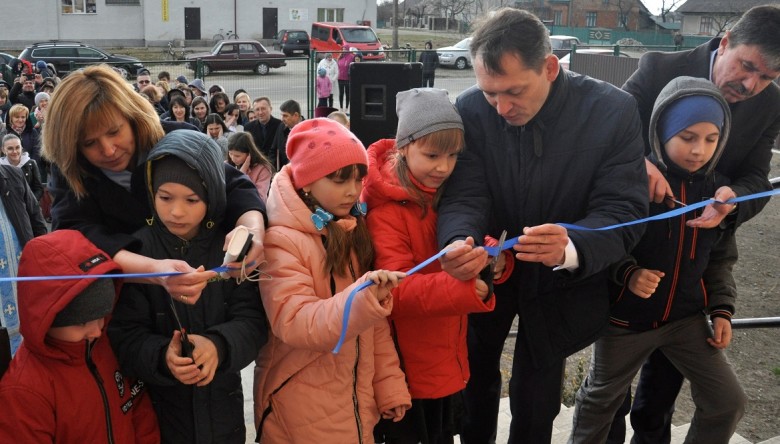 Більше ніж півмільйона гривень від ДТЕК на дитячий садок у Старому Добротворі