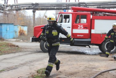 На ДТЕК Придніпровській ТЕС ліквідували пожежу на маслобаку. Умовну