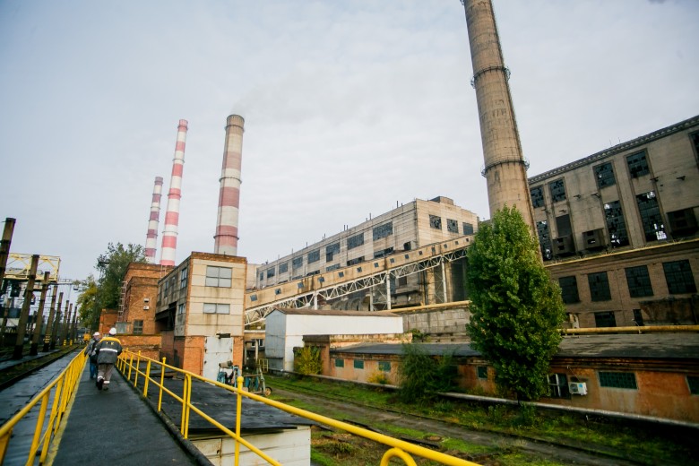 For the sake of heat in houses: power engineers of DTEK Prydniprovska TPP prepare heating networks for winter