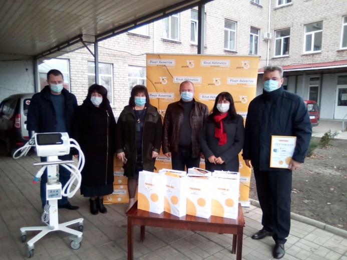 Fighting the pandemic together: DTEK and Rinat Akhmetov Foundation have delivered another batch of ventilators to hospitals in Lugansk region