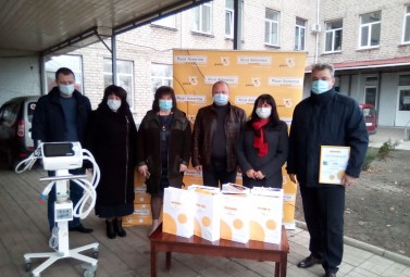 Fighting the pandemic together: DTEK and Rinat Akhmetov Foundation have delivered another batch of ventilators to hospitals in Lugansk region