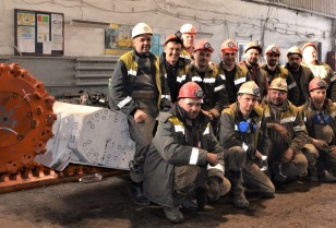 Miners of DTEK Miners of DTEK Pavlograd Mining Management are mastering a new mining combine