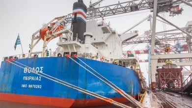 ДТЕК на початку року зустрічає ще два судна з американським вугіллям