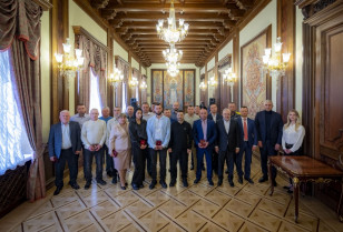 Ладижинський енергетик отримав медаль від Президента