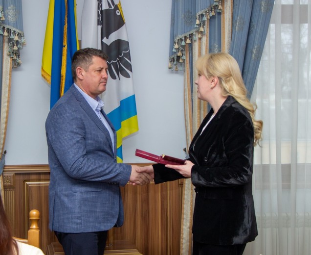 Працівнику ТЕС ДТЕК Енерго Сергію Крючку вручили державну нагороду - почесне звання «Заслужений енергетик України»