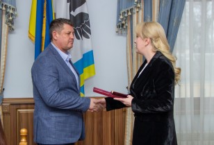 Працівнику ТЕС ДТЕК Енерго Сергію Крючку вручили державну нагороду - почесне звання «Заслужений енергетик України» Працівнику ТЕС ДТЕК Енерго Сергію Крючку вручили державну нагороду - почесне звання «Заслужений енергетик України»