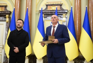 Президент нагородив директора Придніпровської ТЕС Анатолія Боричевського відзнакою «Національна легенда України» Президент нагородив директора Придніпровської ТЕС Анатолія Боричевського відзнакою «Національна легенда України»