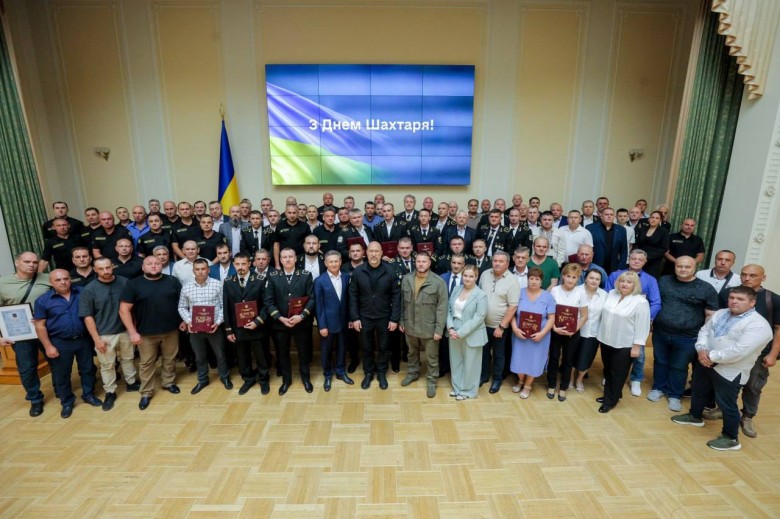 21 працівник ДТЕК Енерго отримав державні та галузеві нагороди до Дня шахтаря