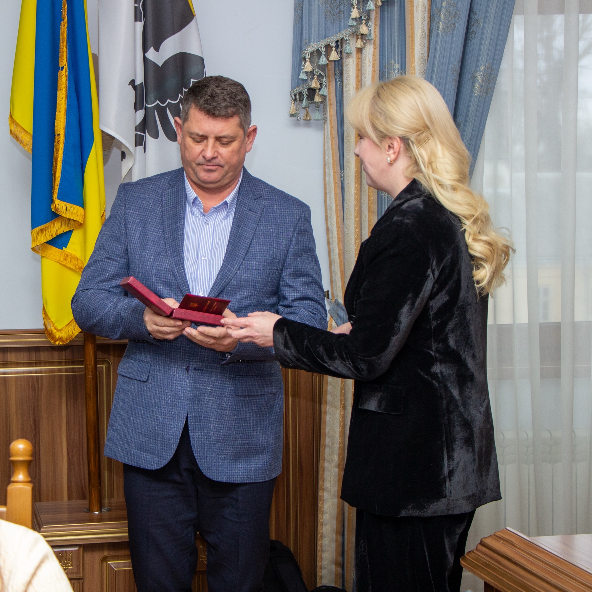 Працівнику ТЕС ДТЕК Енерго Сергію Крючку вручили державну нагороду - почесне звання «Заслужений енергетик України».  1