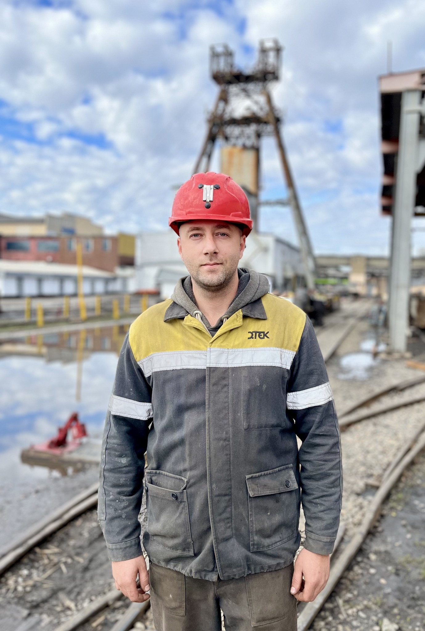 Президент відзначив держнагородами працівників ДТЕК Енерго за підтримку енергосистеми під час обстрілів.  1